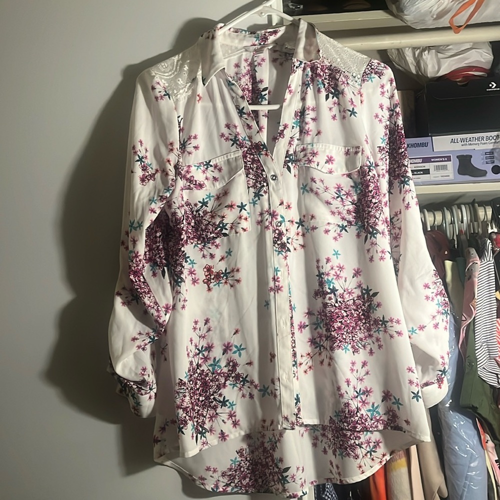 Mi daughter daddy buy the clothes something is small no is good for her to small